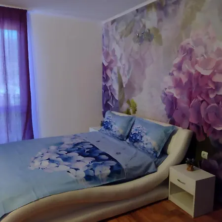 Luxury 2-bdr Apts In African-style 