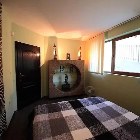 Apartman Luxury 2-bdr Apts In African-style 