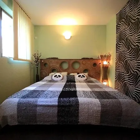 Apartman Luxury 2-bdr Apts In African-style 