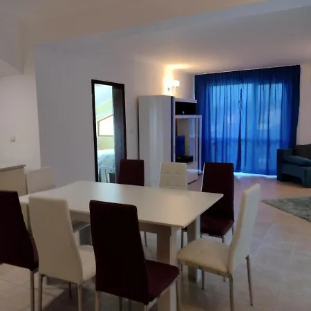 Luxury 2-bdr Apts In African-style 