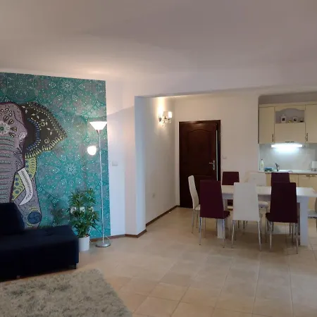 Apartamento Luxury 2-bdr Apts In African-style 